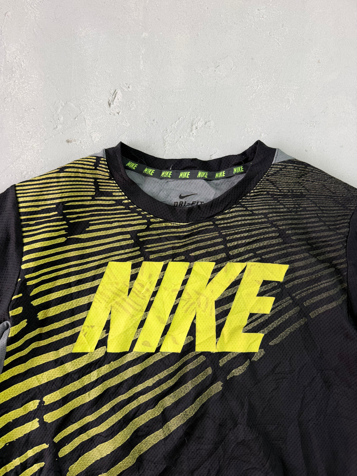 NIKE DRIFIT TEE - M