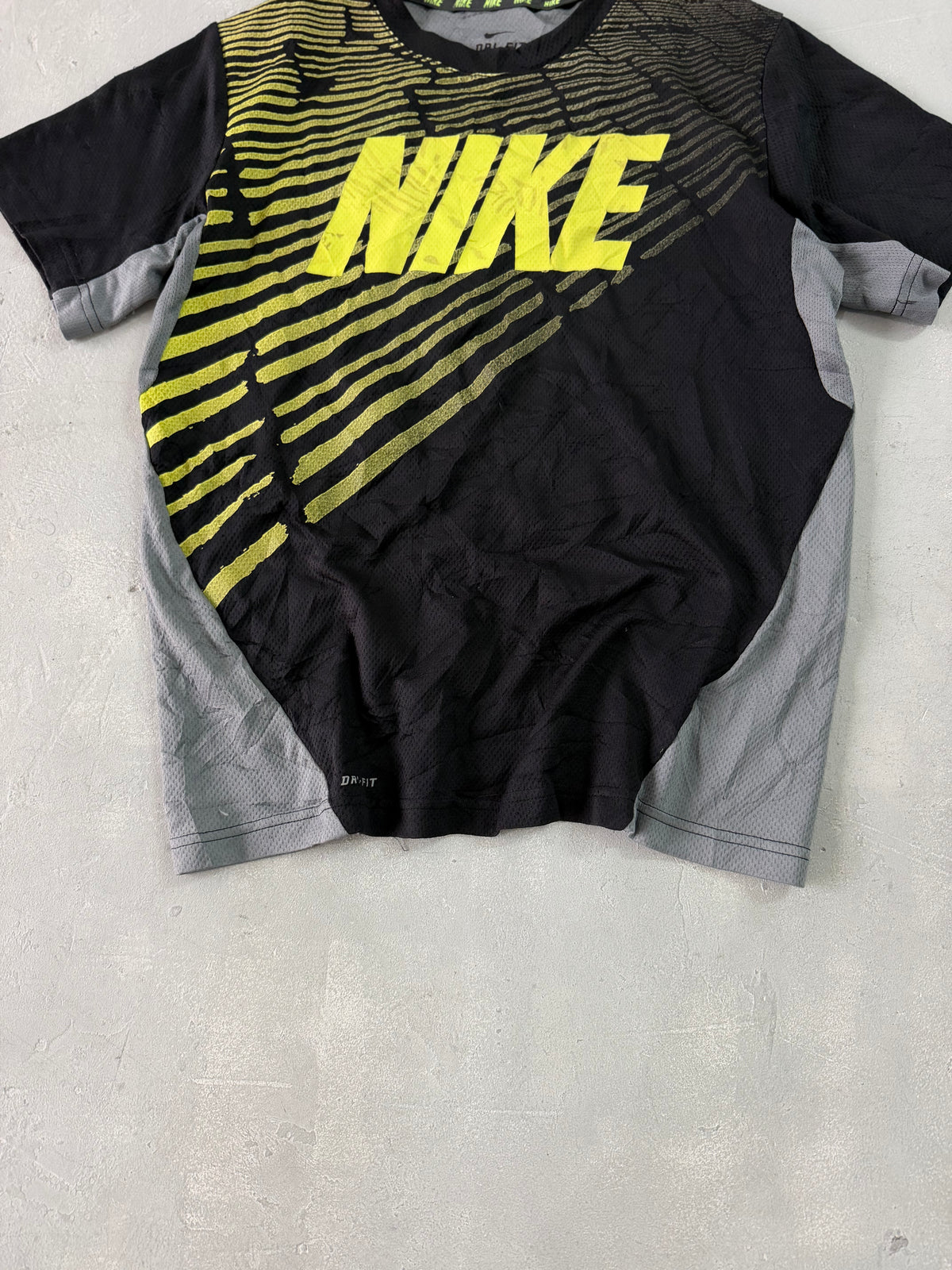 NIKE DRIFIT TEE - M