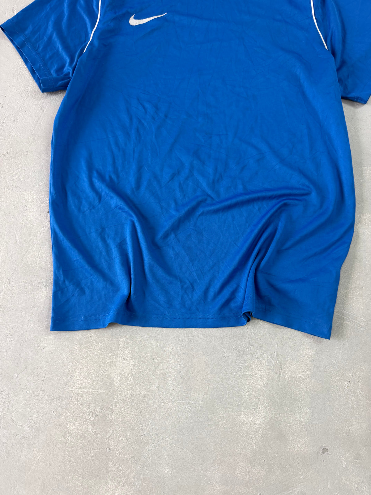 NIKE DRIFIT TEE - L