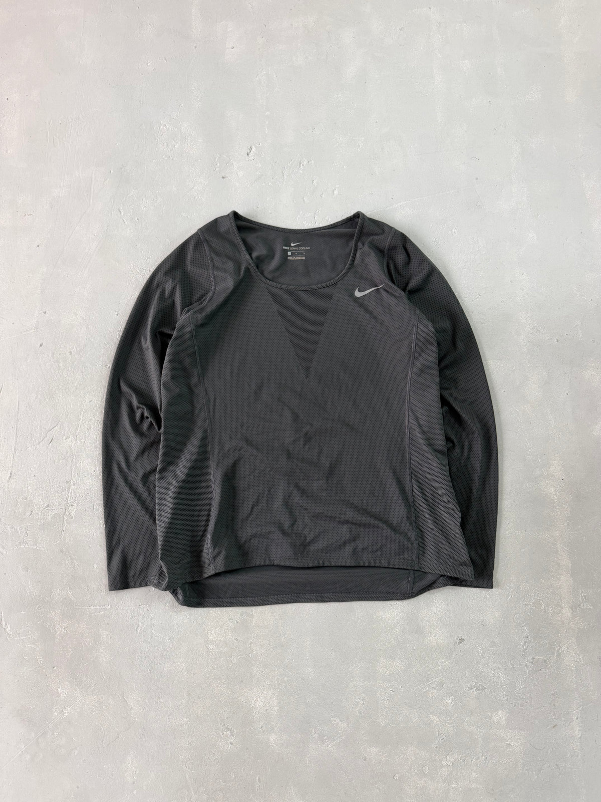 NIKE WOMEN DRIFIT TEE - M