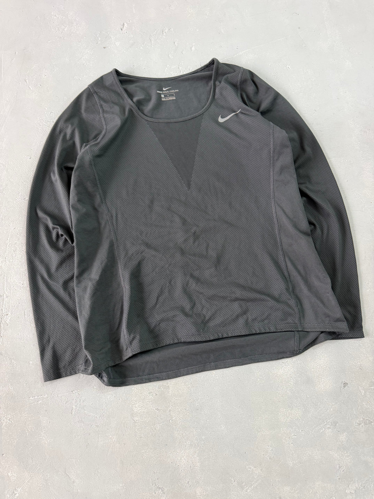 NIKE WOMEN DRIFIT TEE - M